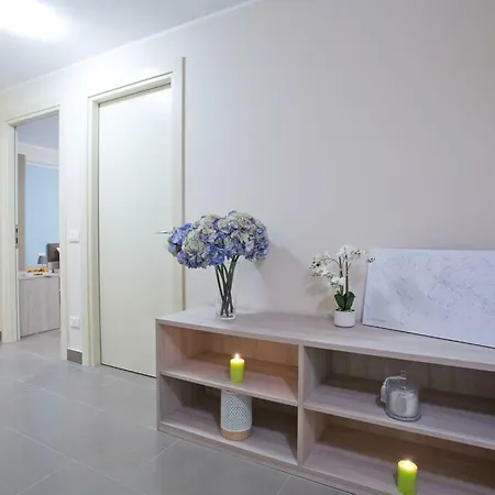 No 4-sleeps 10 By Italian