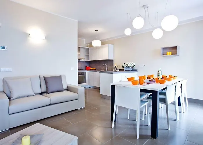 No 4-sleeps 10 By Italian Apartamento *