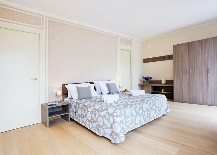 Apartamento No 4-sleeps 10 By Italian *