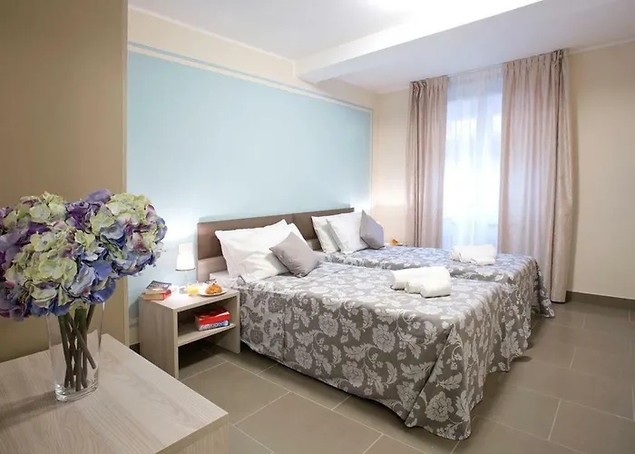 Apartamento No 4-sleeps 10 By Italian Sala Comacina