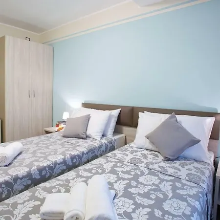 No 4-sleeps 10 By Italian Lejlighed Sala Comacina